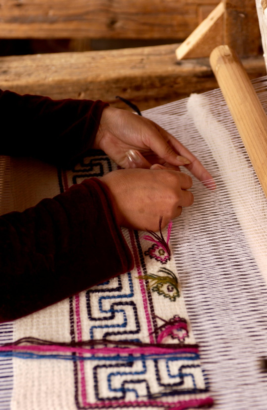 mapuche weaver at loom